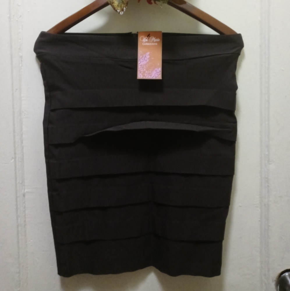 Woman brown skirt